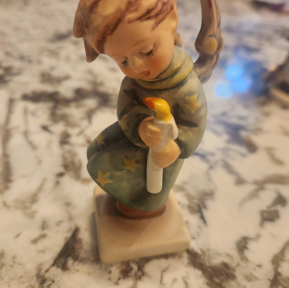 Goebel Heavenly Angel Set - Picture 8 of 11